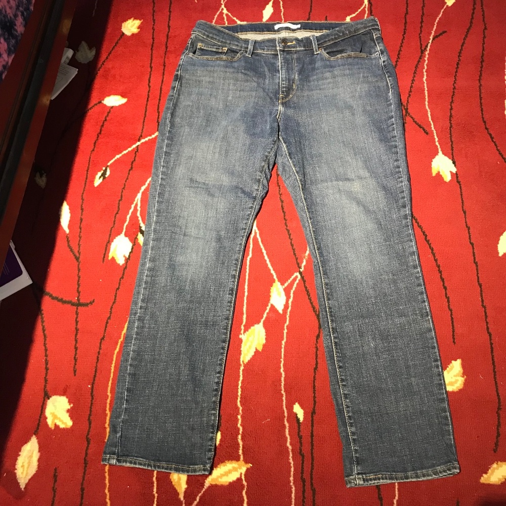 Levi Classic Straight Leg Jeans, Size 32